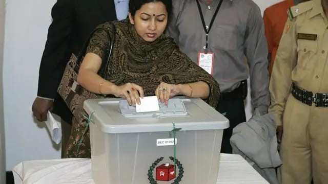বাংলা‌দে‌শের নির্বাচ‌নে এ কেমন আইন? ভোট দিলেও গণনা হবে না